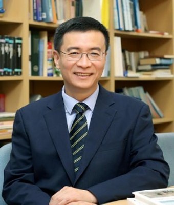 Taejong Kim headshot
